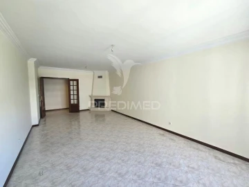 Apartamento T2 para Venda em Algueirão-Mem Martins
