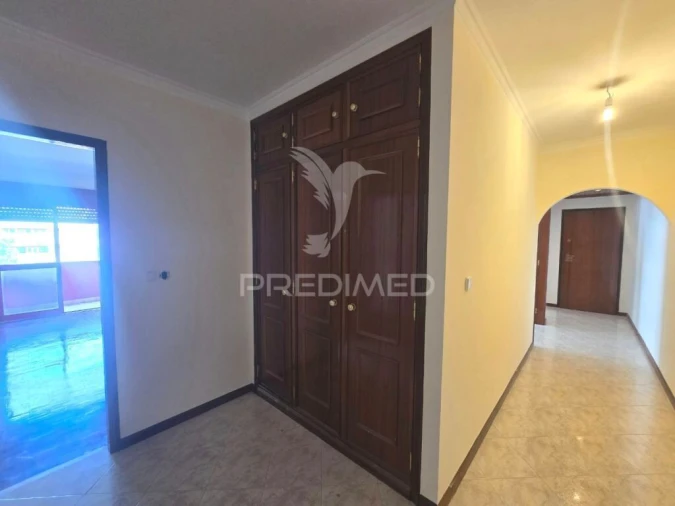Apartamento T2 para Venda em Algueirão-Mem Martins Foto 10