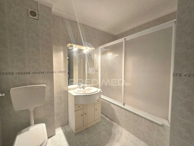 Apartamento T2 para Venda em Algueirão-Mem Martins Foto 12