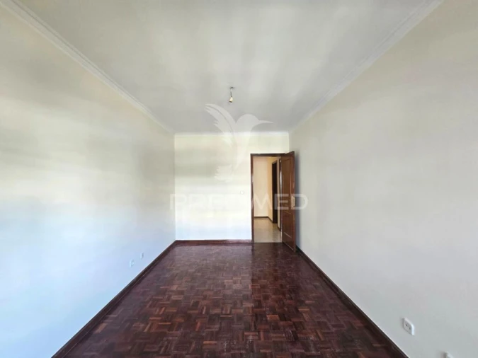 Apartamento T2 para Venda em Algueirão-Mem Martins Foto 15