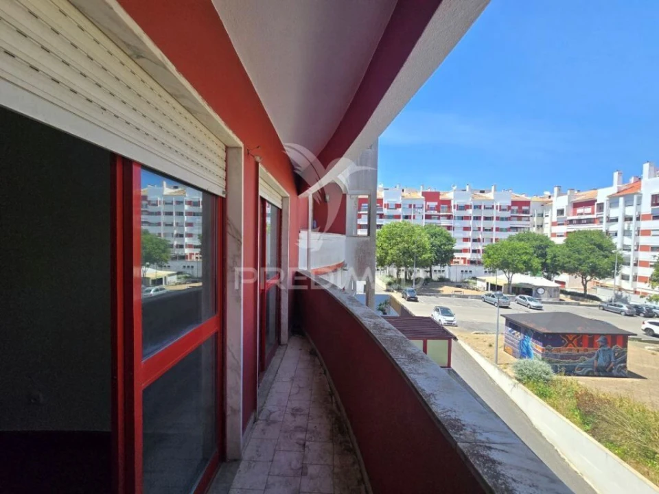 Apartamento T2 para Venda em Algueirão-Mem Martins Foto 16
