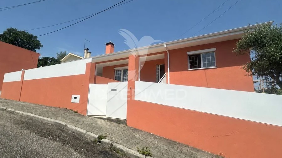 Moradia T4 para Venda em Canedo, Vale e Vila Maior