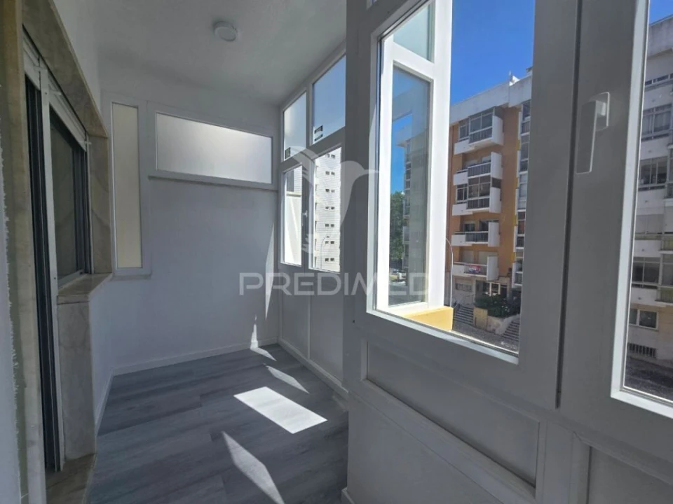 Apartamento T2 para Venda em Oeiras e São Julião da Barra, Paço de Arcos e Caxias Foto 16