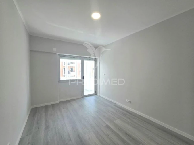 Apartamento T2 para Venda em Oeiras e São Julião da Barra, Paço de Arcos e Caxias Foto 12