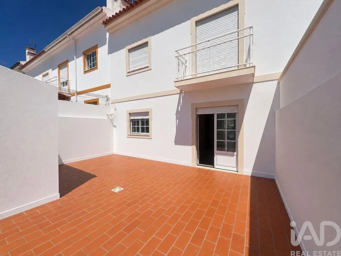 Moradia T3 para Venda em Alfeizerão Foto 7