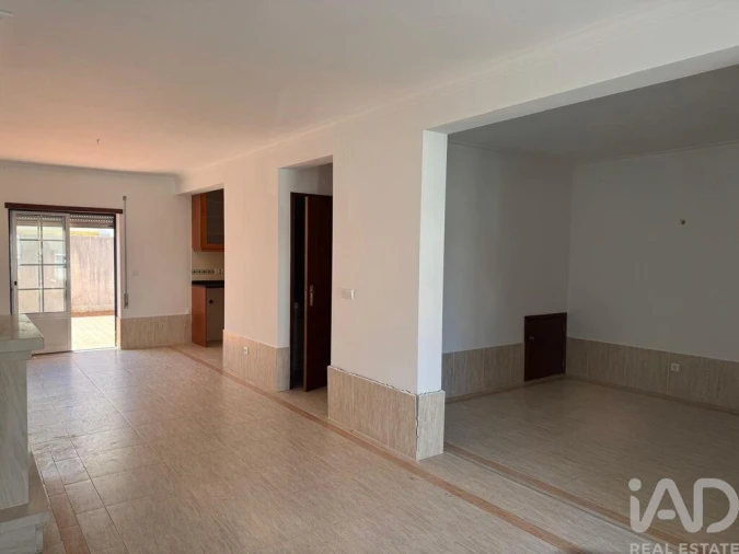 Moradia T3 para Venda em Alfeizerão Foto 16