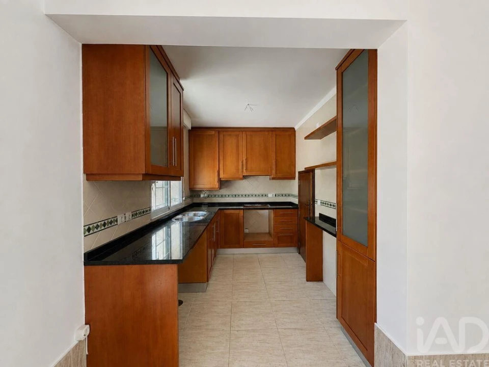 Moradia T3 para Venda em Alfeizerão Foto 12