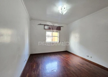 Apartamento T2 para Venda em Algueirão-Mem Martins