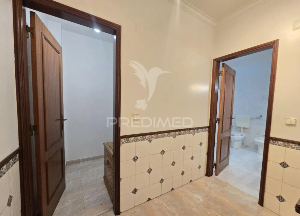 Apartamento T2 para Venda em Algueirão-Mem Martins Foto 16