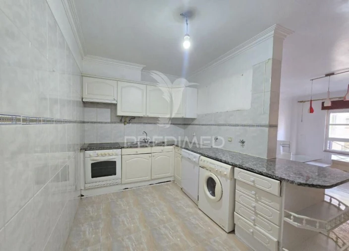 Apartamento T2 para Venda em Algueirão-Mem Martins Foto 6