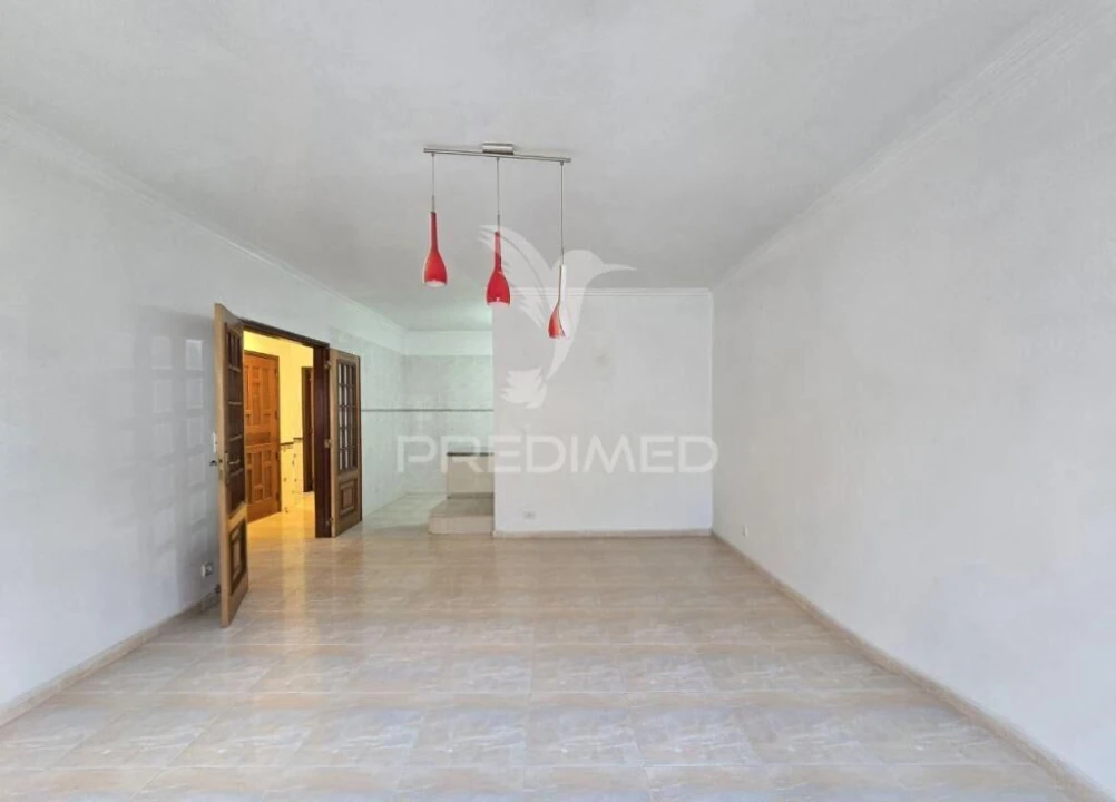 Apartamento T2 para Venda em Algueirão-Mem Martins Foto 3
