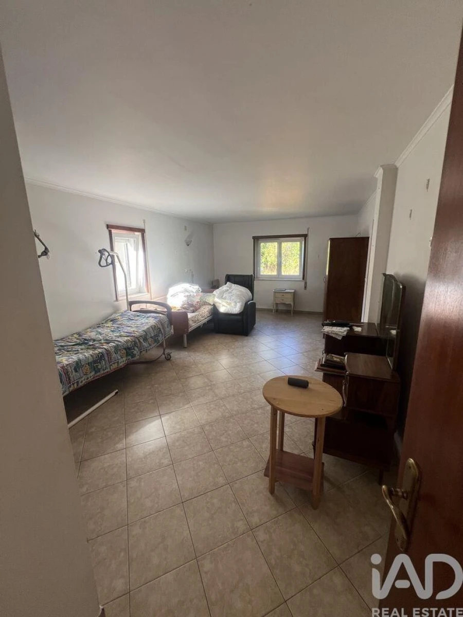Moradia T4 para Venda em Tonda Foto 13