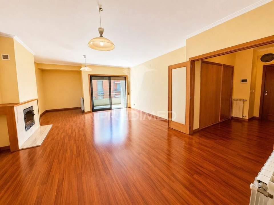 Apartamento T3 para Venda em Vila Verde e Barbudo Foto 14
