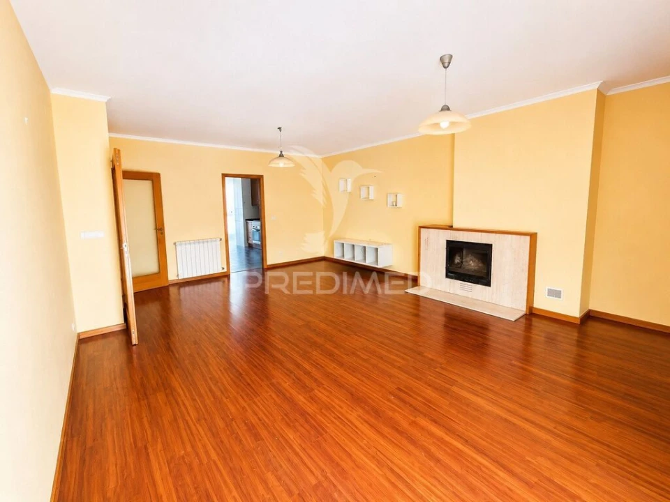 Apartamento T3 para Venda em Vila Verde e Barbudo Foto 9