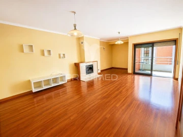 Apartamento T3 para Venda em Vila Verde e Barbudo