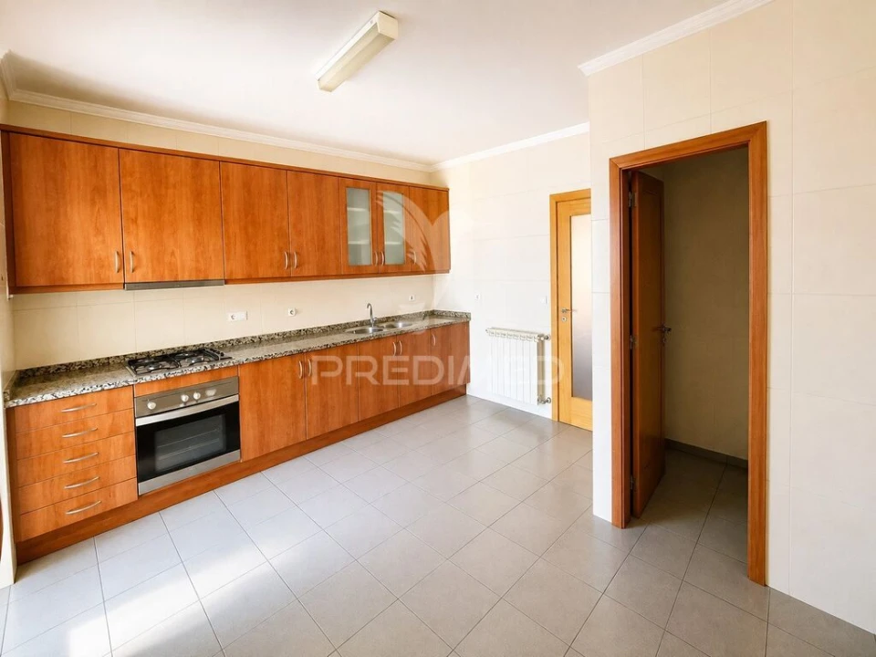 Apartamento T3 para Venda em Vila Verde e Barbudo Foto 18