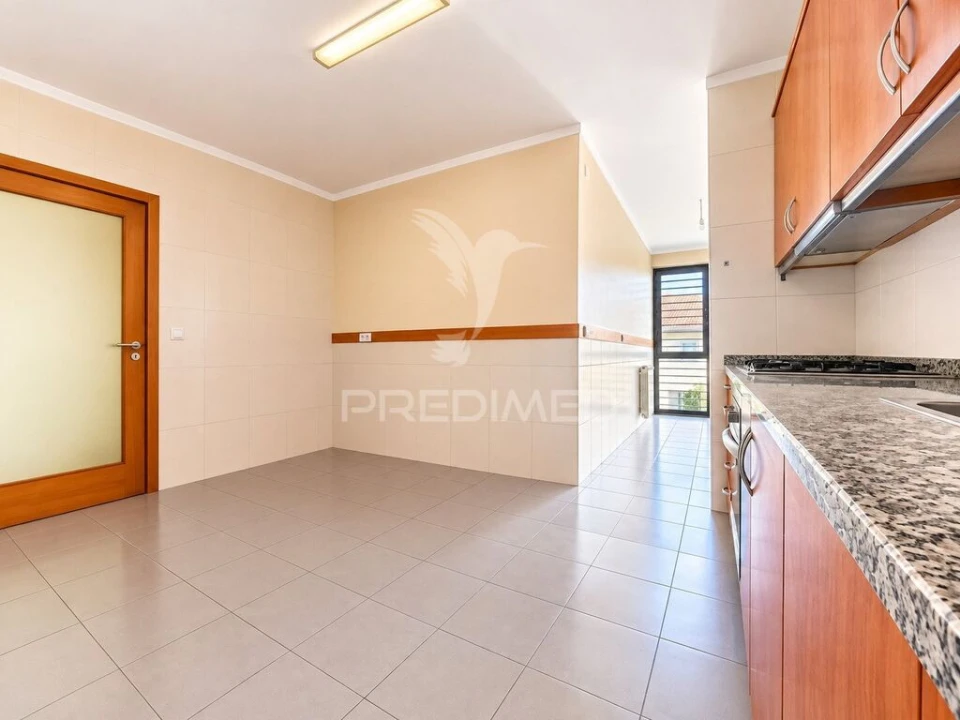 Apartamento T3 para Venda em Vila Verde e Barbudo Foto 19
