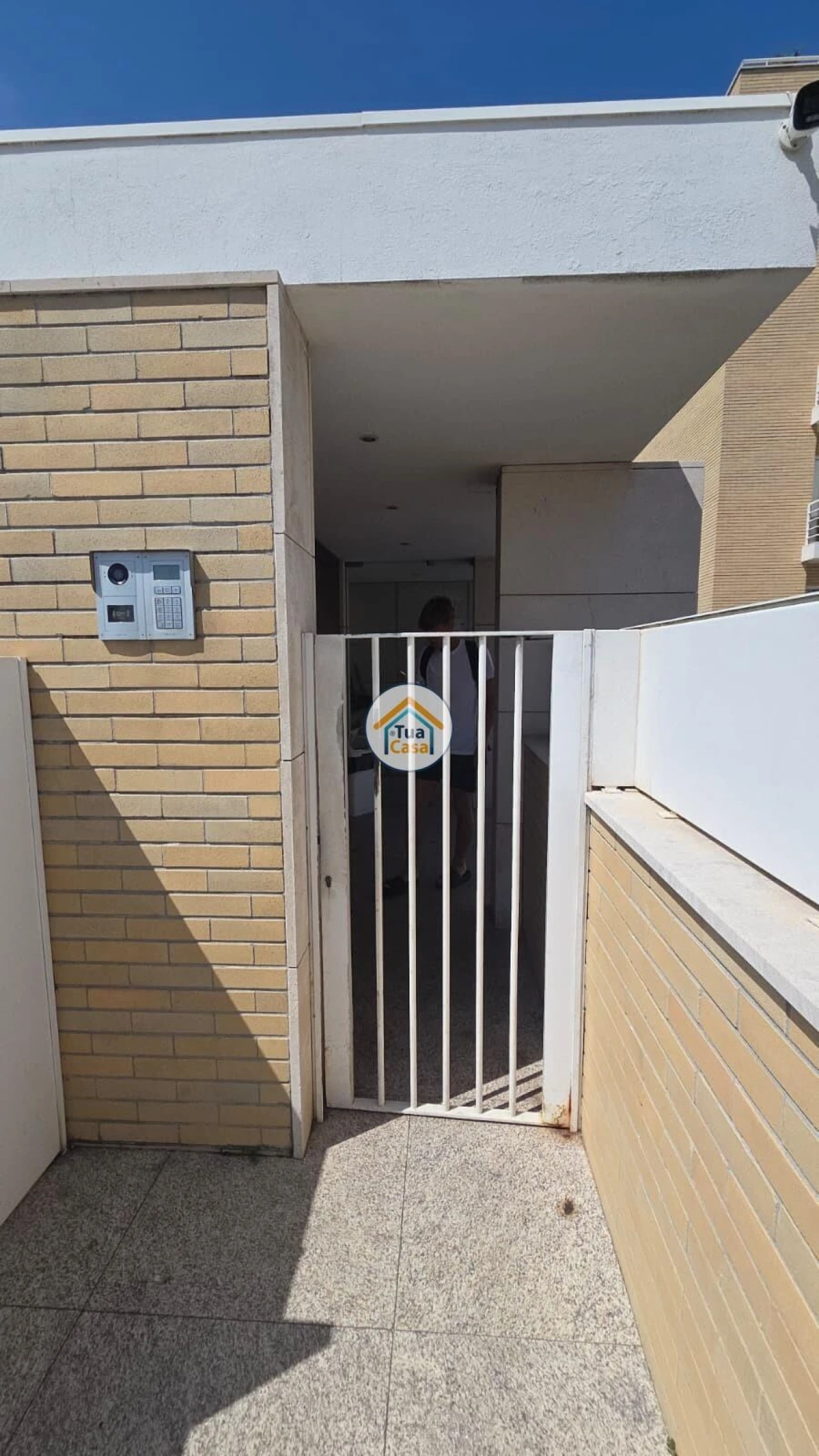 Apartamento T2 para Venda em Arcozelo Foto 4