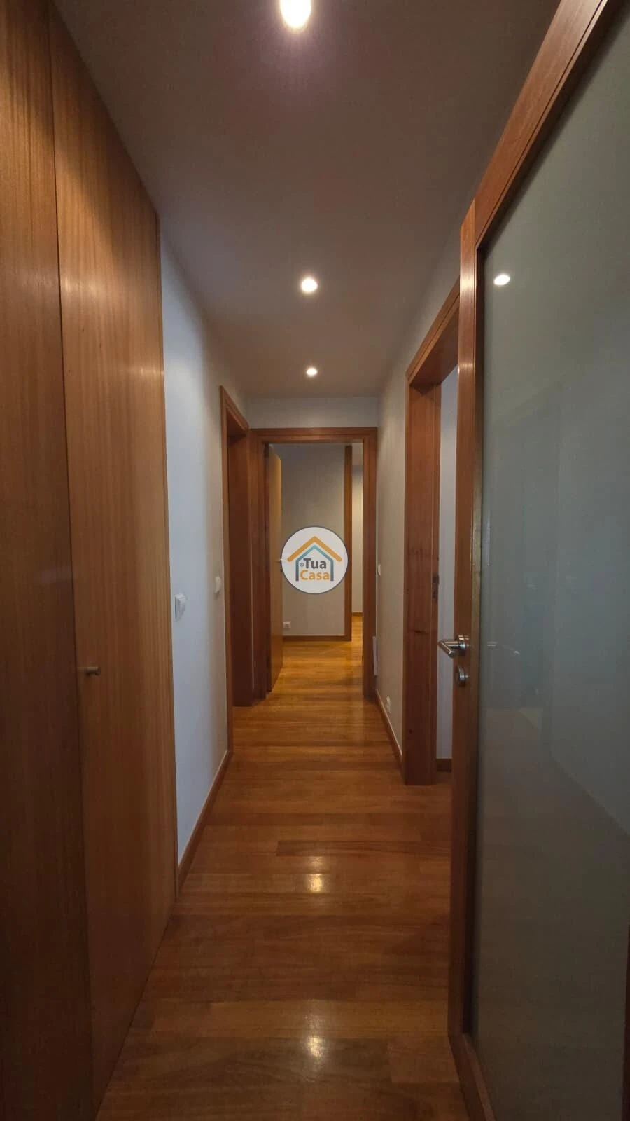 Apartamento T2 para Venda em Arcozelo Foto 20