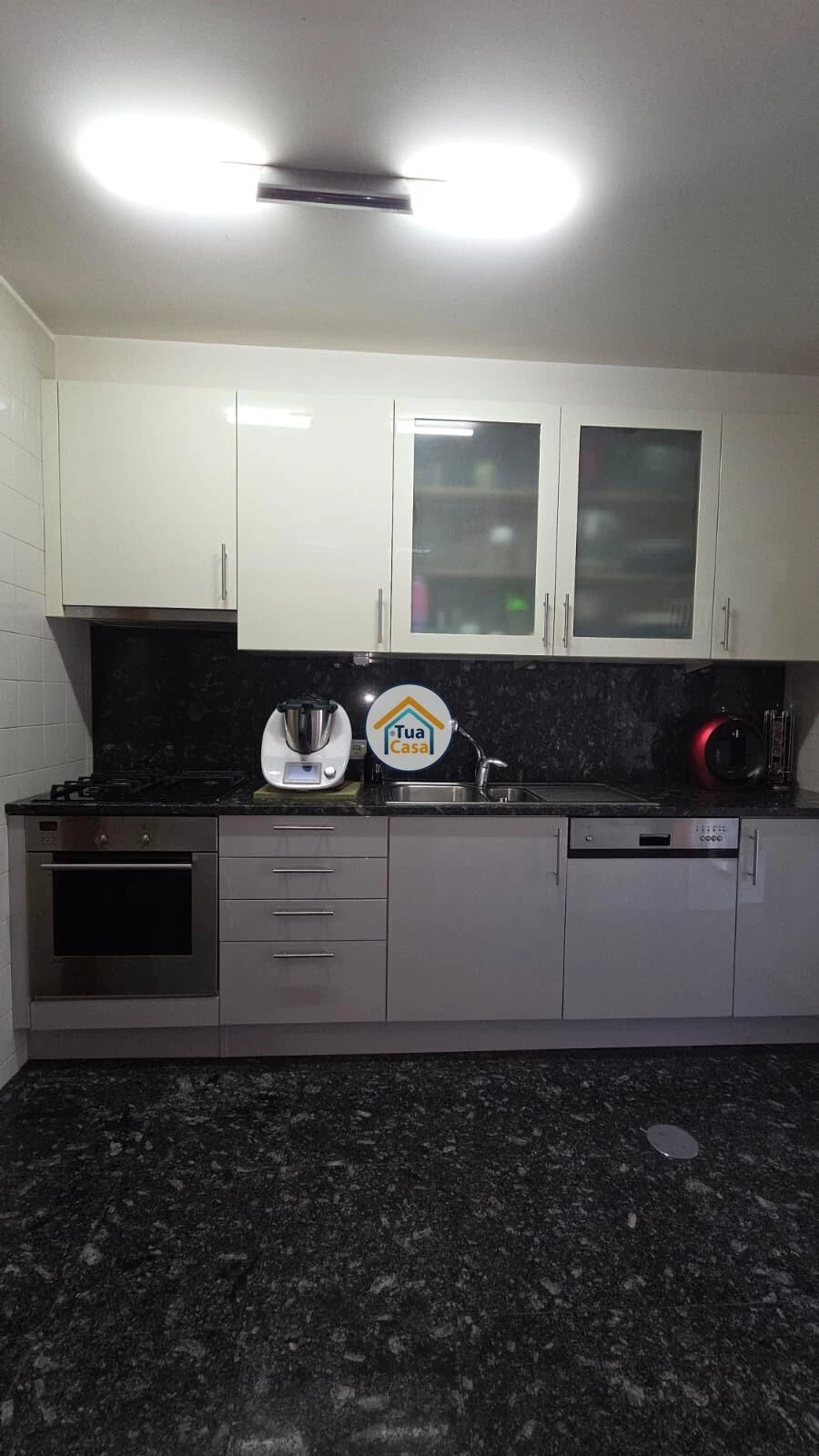 Apartamento T2 para Venda em Arcozelo Foto 16