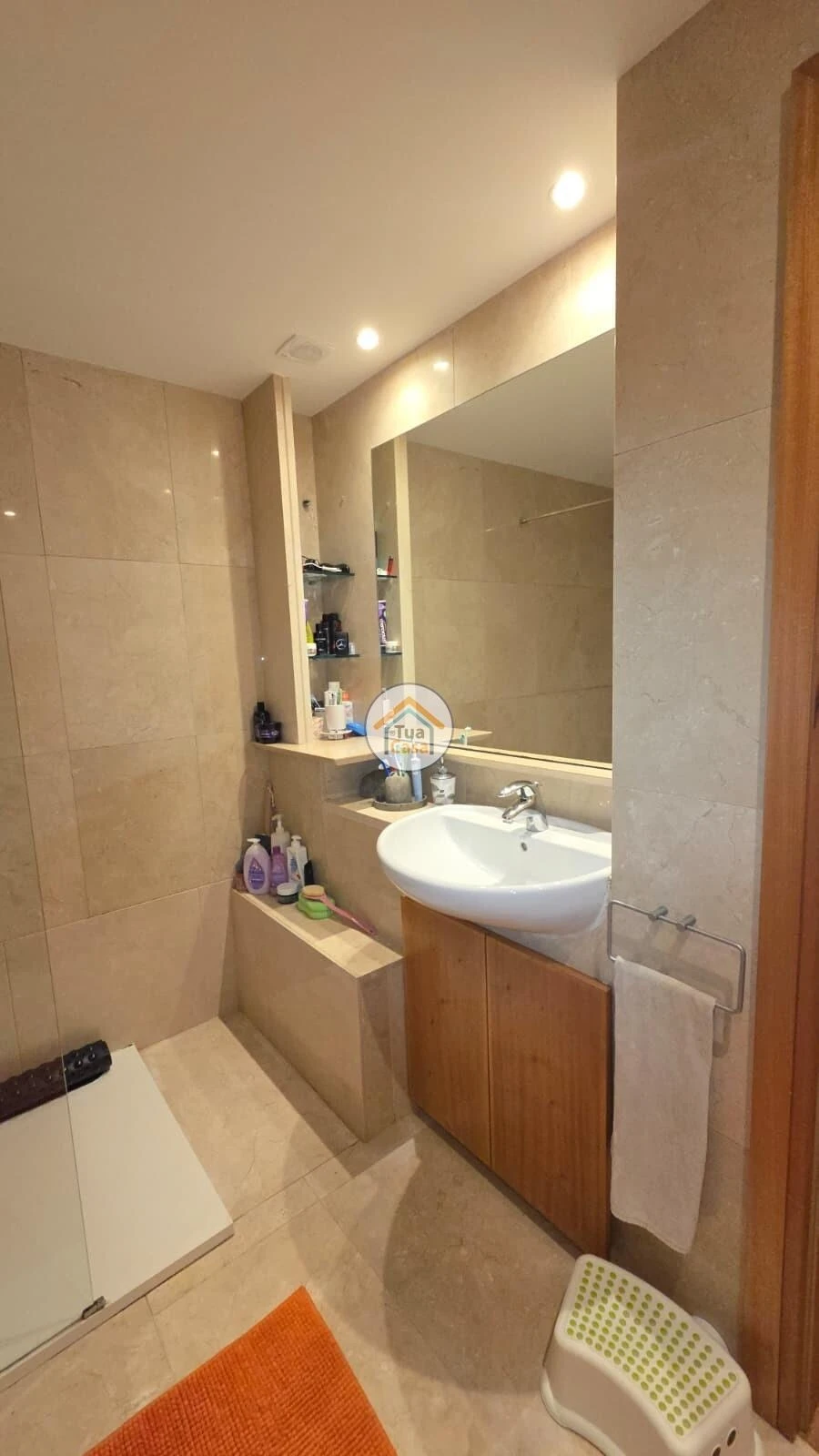 Apartamento T2 para Venda em Arcozelo Foto 29