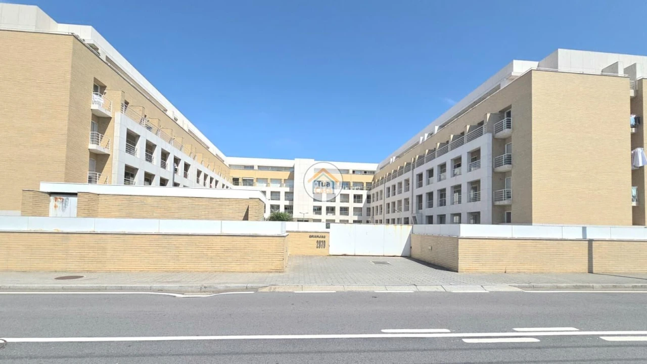 Apartamento T2 para Venda em Arcozelo Foto 2