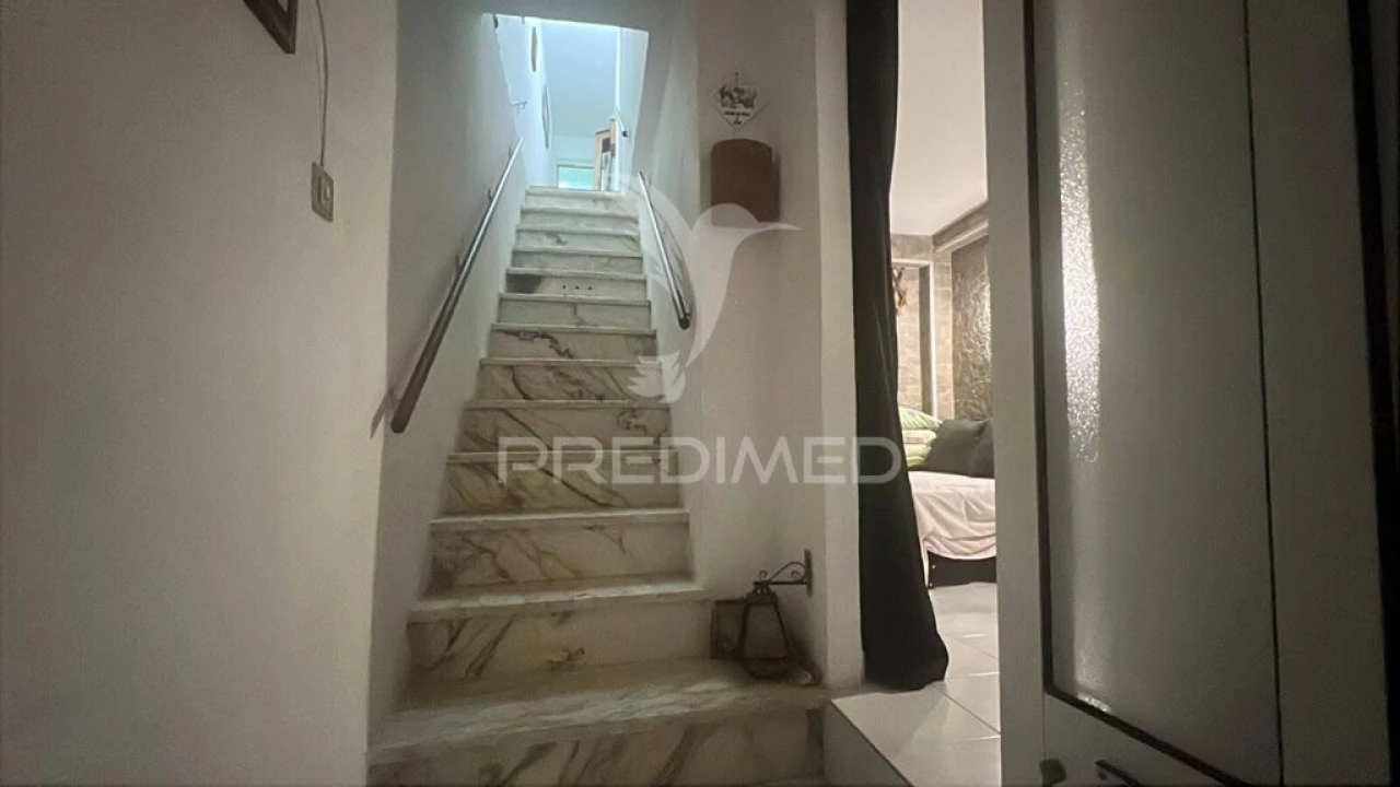 Moradia T4 para Venda em Freixo de Numão Foto 9