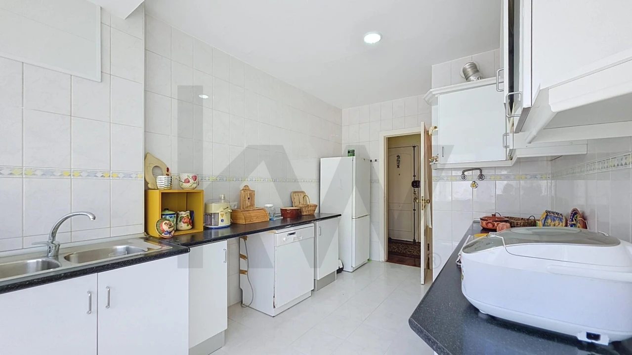 Apartamento T3 para Arrendamento em Carnaxide e Queijas Foto 6