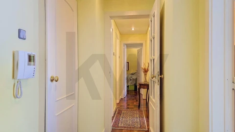 Apartamento T3 para Arrendamento em Carnaxide e Queijas