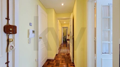 Apartamento T3 para Arrendamento em Carnaxide e Queijas