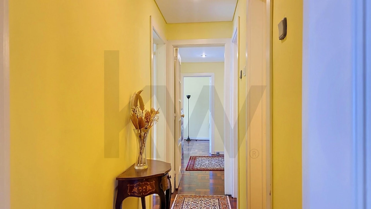Apartamento T3 para Arrendamento em Carnaxide e Queijas Foto 13