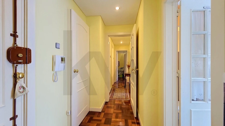 Apartamento T3 para Arrendamento em Carnaxide e Queijas Foto 11