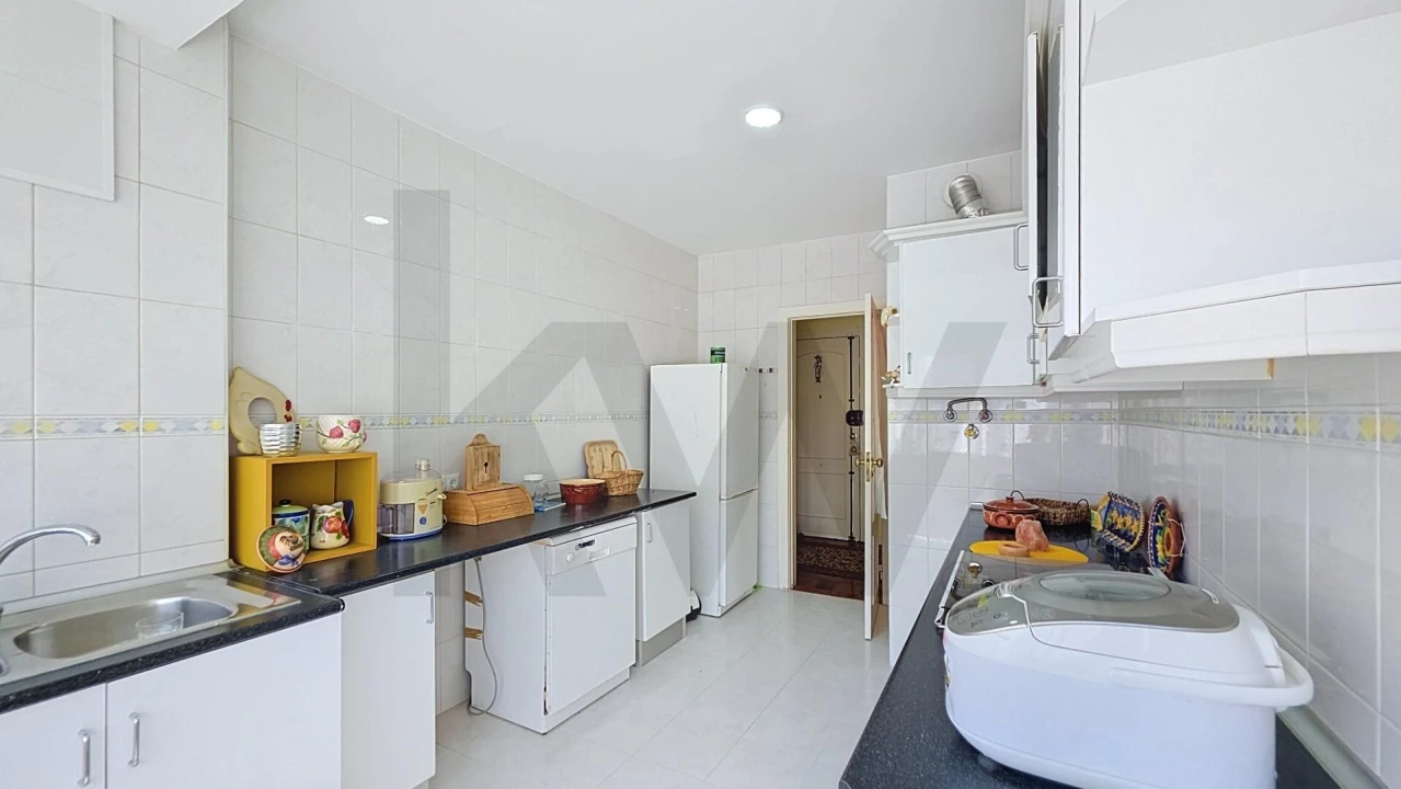 Apartamento T3 para Arrendamento em Carnaxide e Queijas Foto 7