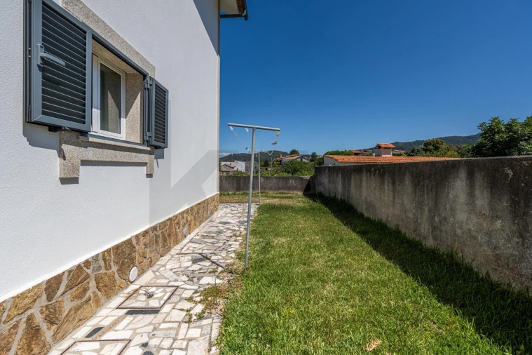 Moradia T4 para Venda em Afife Foto 28