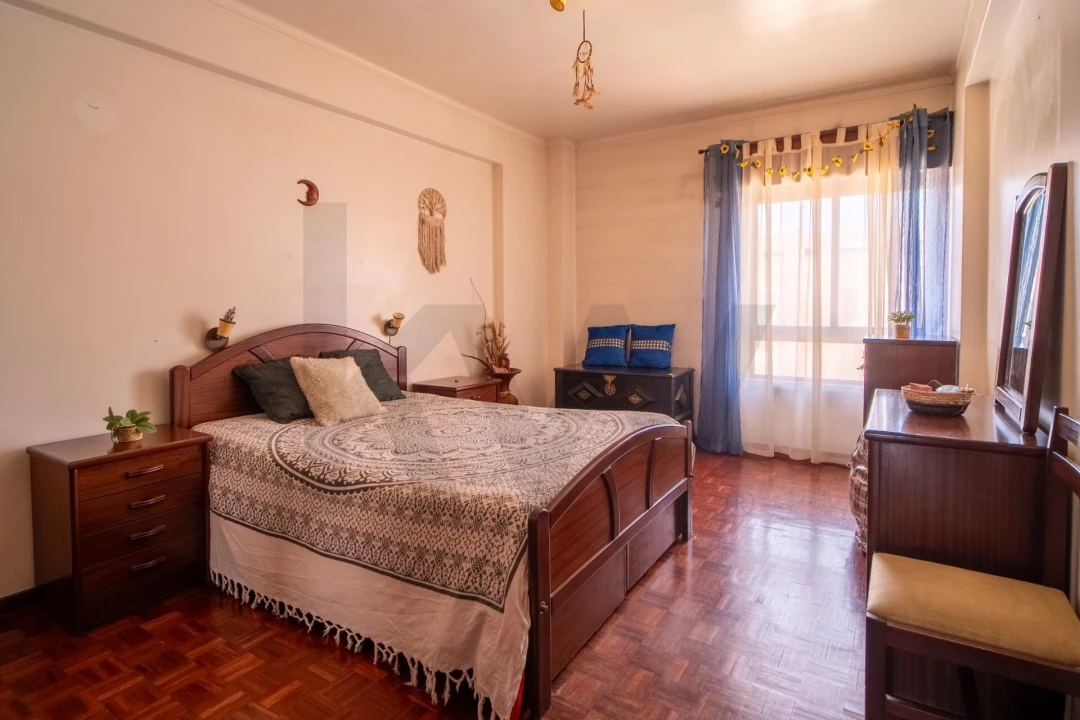 Apartamento T2 para Venda em Alfragide Foto 8