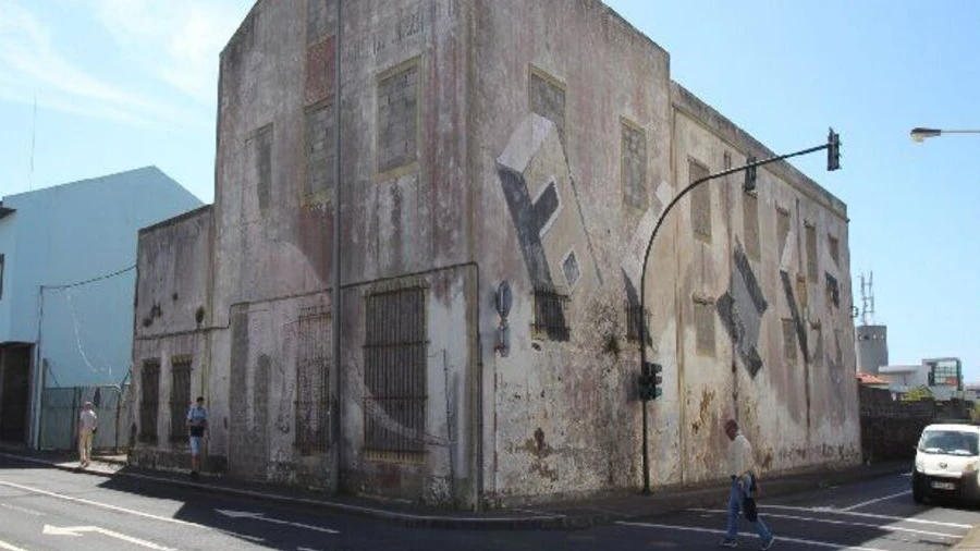 Prédio para Venda em Ponta Delgada (São Sebastião)