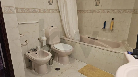 Apartamento T3 para Venda em Agualva e Mira-Sintra