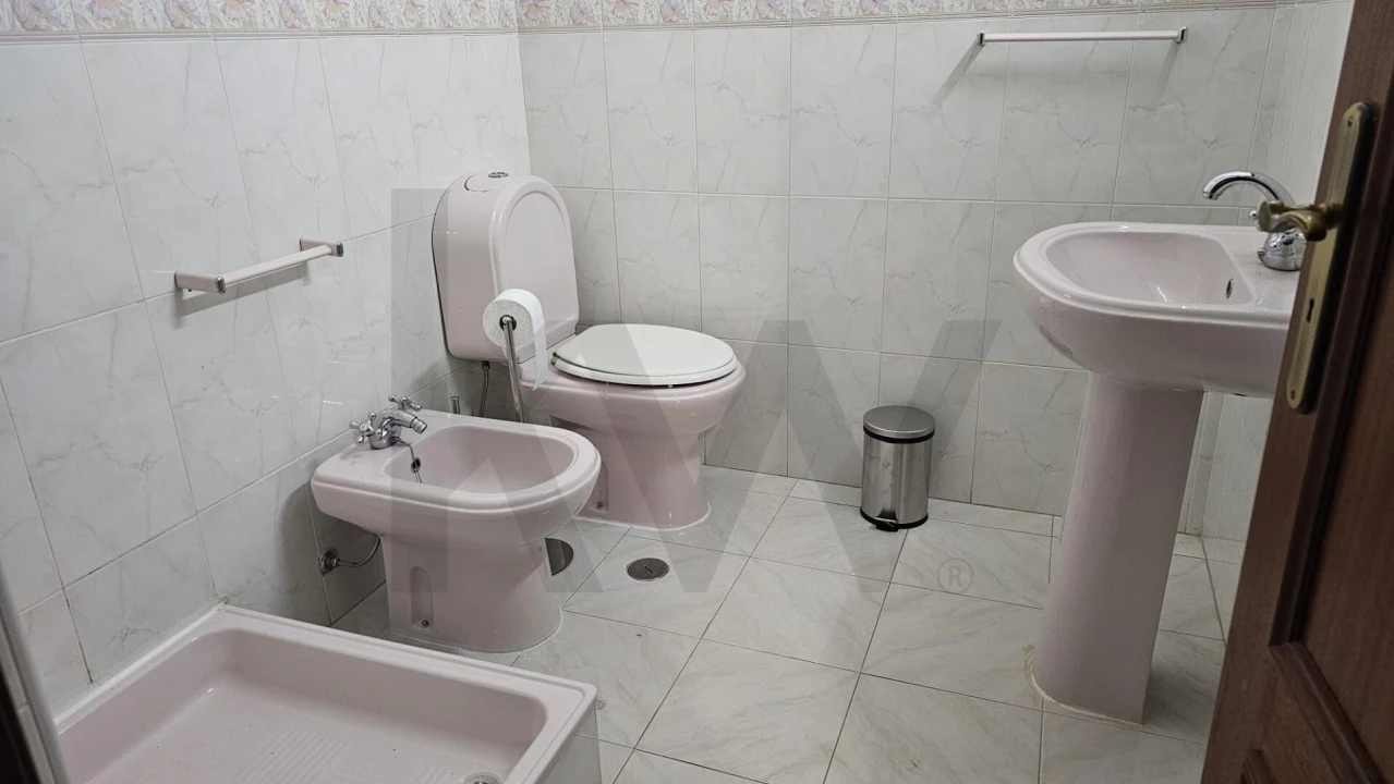 Apartamento T3 para Venda em Agualva e Mira-Sintra Foto 7