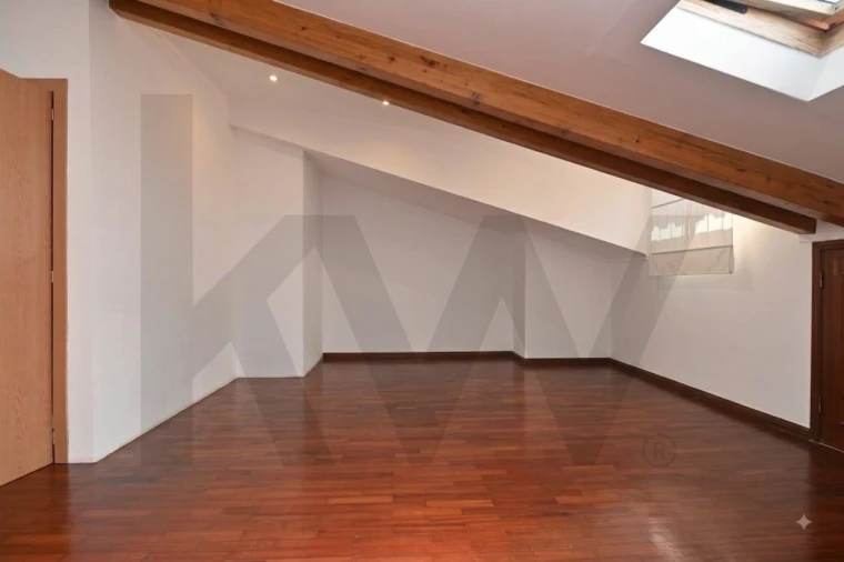 Apartamento T3 para Venda em Agualva e Mira-Sintra Foto 26