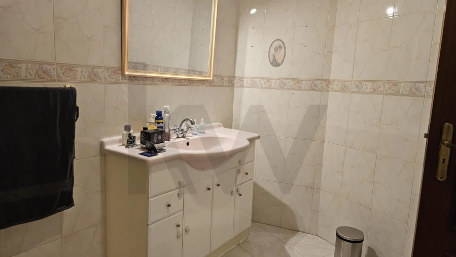 Apartamento T3 para Venda em Agualva e Mira-Sintra Foto 12