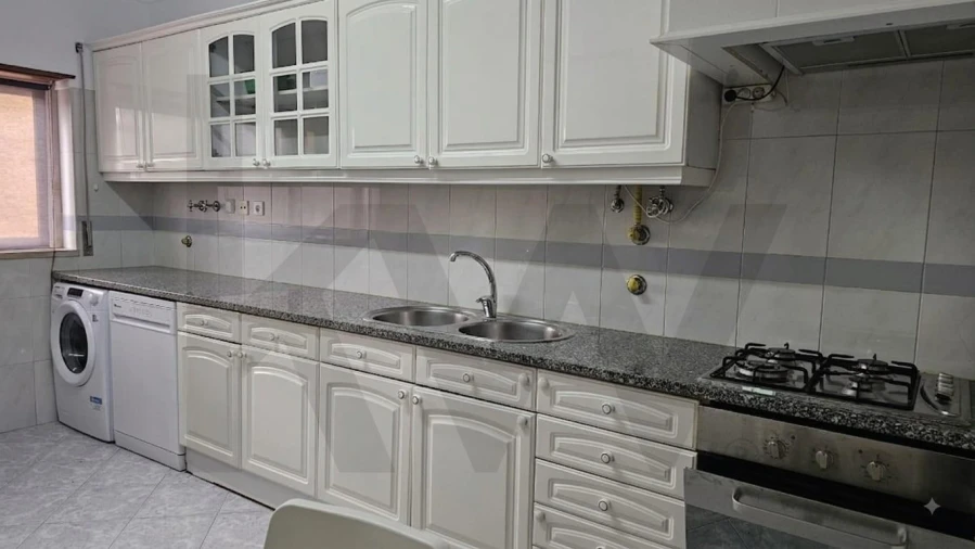 Apartamento T3 para Venda em Agualva e Mira-Sintra Foto 15