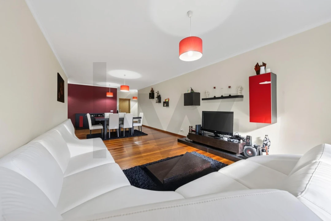 Apartamento T2 para Venda em Caniço Foto 10