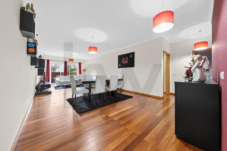 Apartamento T2 para Venda em Caniço Foto 6