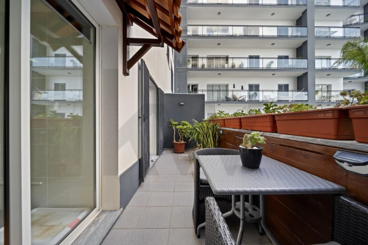 Apartamento T2 para Venda em Caniço Foto 21