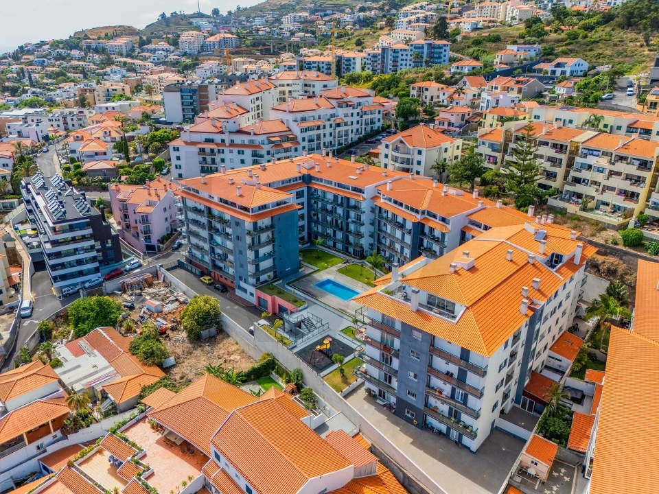 Apartamento T2 para Venda em Caniço Foto 43