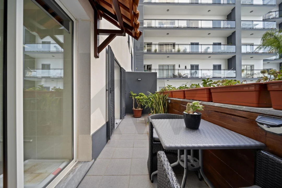 Apartamento T2 para Venda em Caniço Foto 21