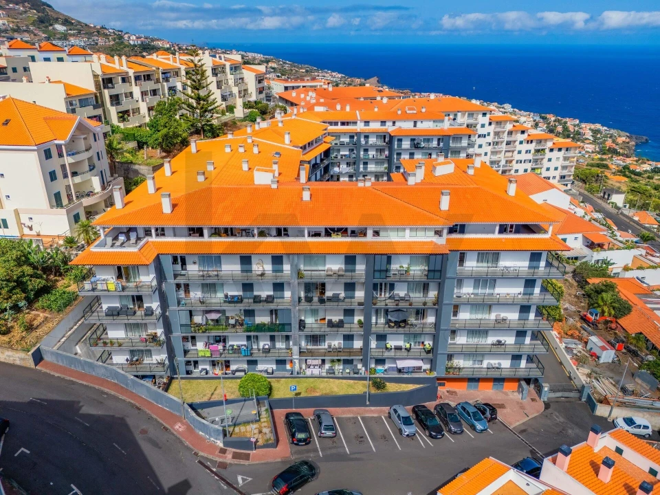 Apartamento T2 para Venda em Caniço Foto 34
