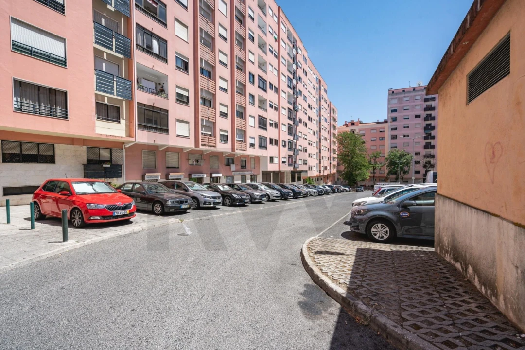 Apartamento T2 para Venda em Cacém e São Marcos Foto 28