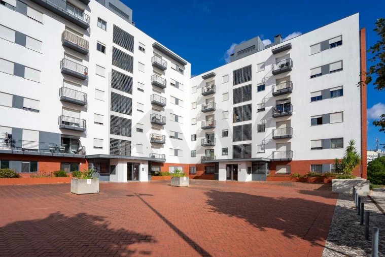 Apartamento T2 para Venda em Lumiar Foto 32