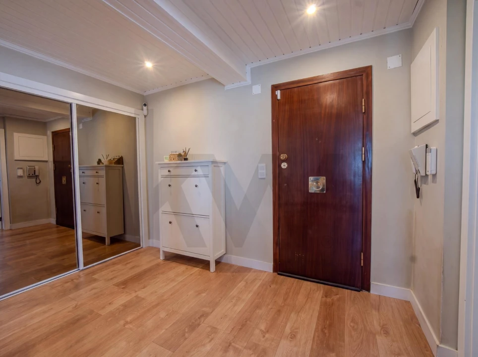 Apartamento T2 para Venda em Póvoa de Santa Iria e Forte da Casa Foto 2